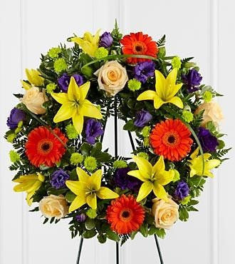 The FTD Radiant Remembrance Wreath